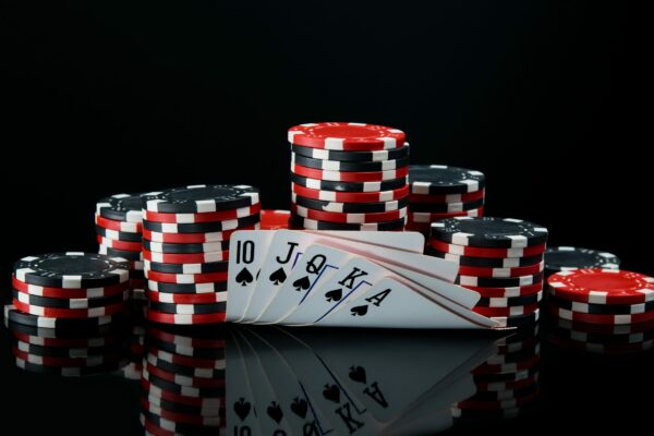 Safeguarding Your Online Poker Experience: Tips for Staying Safe and Secure